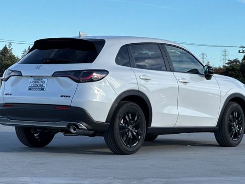 New 2026 Honda HR-V Sport image 4