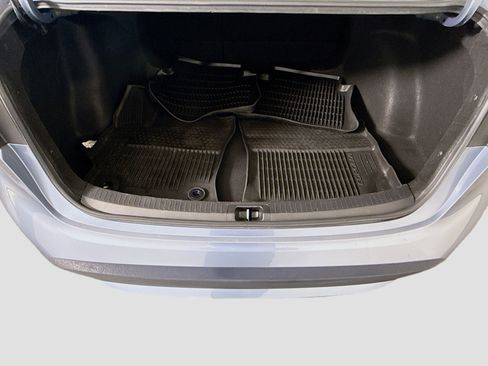 Used 2022 Toyota Corolla LE FWD image 34