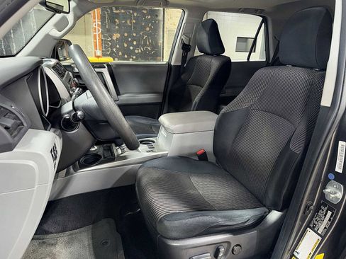Used 2013 Toyota 4Runner SR5 w/ Convenience Pkg image 15