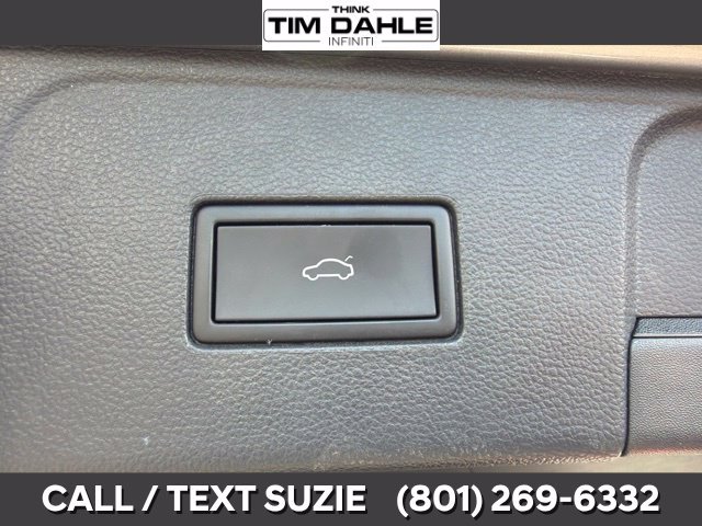 Used 2025 Volkswagen Atlas SE AWD/4WD image 17
