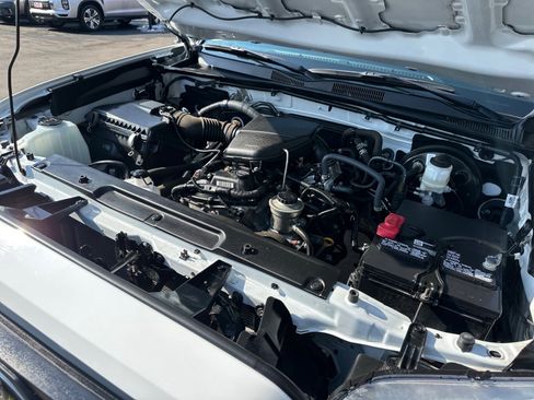 Used 2023 Toyota Tacoma SR image 9