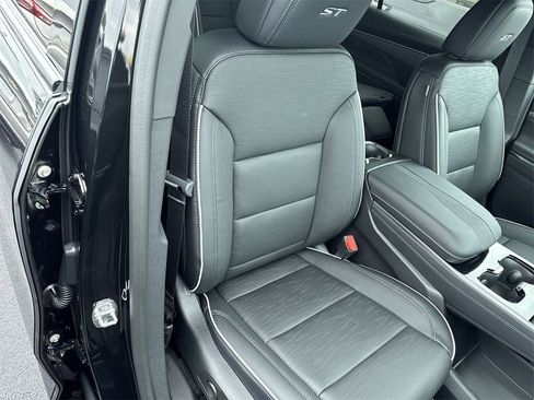 New 2026 Buick Enclave Sport Touring w/ LPO, Floor Liner Package image 31