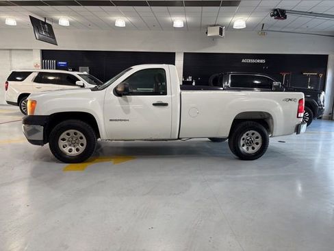 Used 2013 GMC Sierra 1500 W/T AWD/4WD image 2