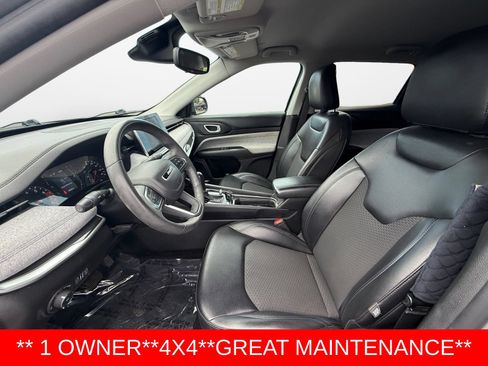Used 2022 Jeep Compass Latitude AWD/4WD image 9