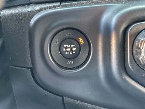 Used 2019 Jeep Wrangler Unlimited Sport S AWD/4WD image 16