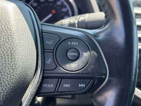 Used 2019 Toyota Camry SE FWD image 28