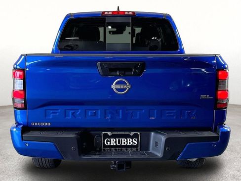 Certified 2024 Nissan Frontier SL w/ Technology Package RWD image 6