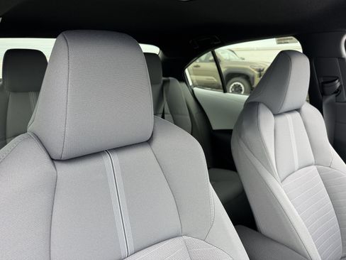 New 2026 Toyota Corolla SE image 3