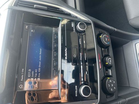 Used 2018 Subaru Impreza 2.0i image 17