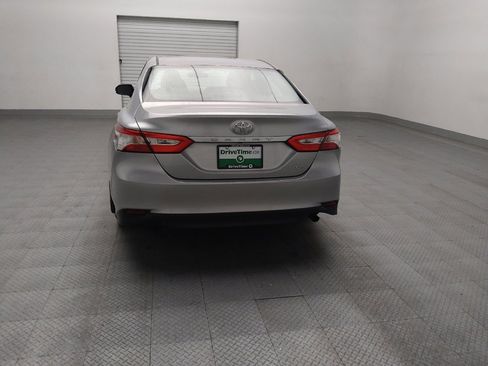 Used 2018 Toyota Camry LE FWD image 6