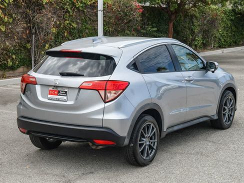 Used 2018 Honda HR-V EX-L image 9