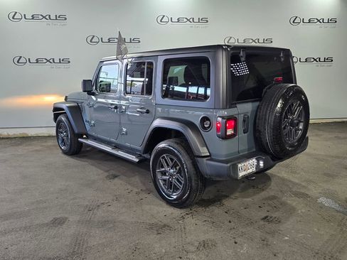 Used 2024 Jeep Wrangler Sport S image 8