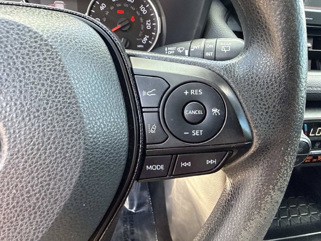 Used 2021 Toyota RAV4 XLE w/ Convenience Package FWD image 36