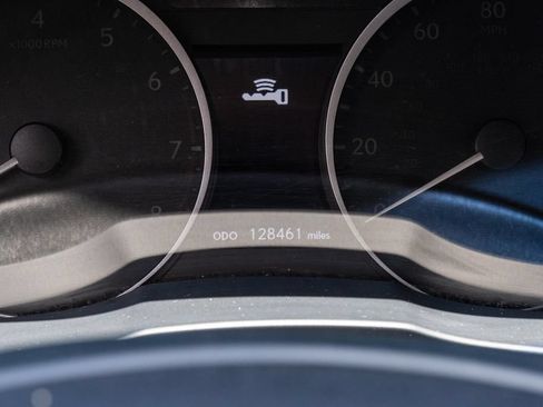 Used 2015 Lexus ES 350 w/ Luxury Package FWD image 3