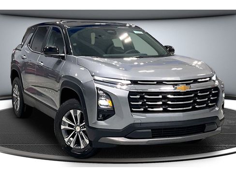 New 2026 Chevrolet Equinox LT w/ Convenience Package II image 2