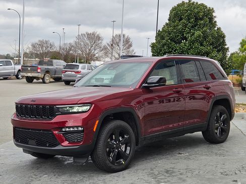 New 2025 Jeep Grand Cherokee Limited w/ Luxury Tech Group II image 3