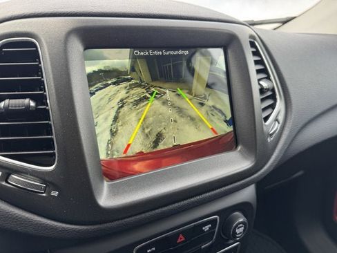 Used 2018 Jeep Compass Trailhawk w/ Navigation Group image 22