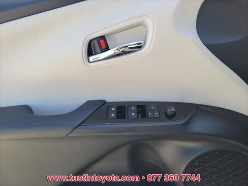 Used 2017 Toyota Prius Prime Premium FWD image 17