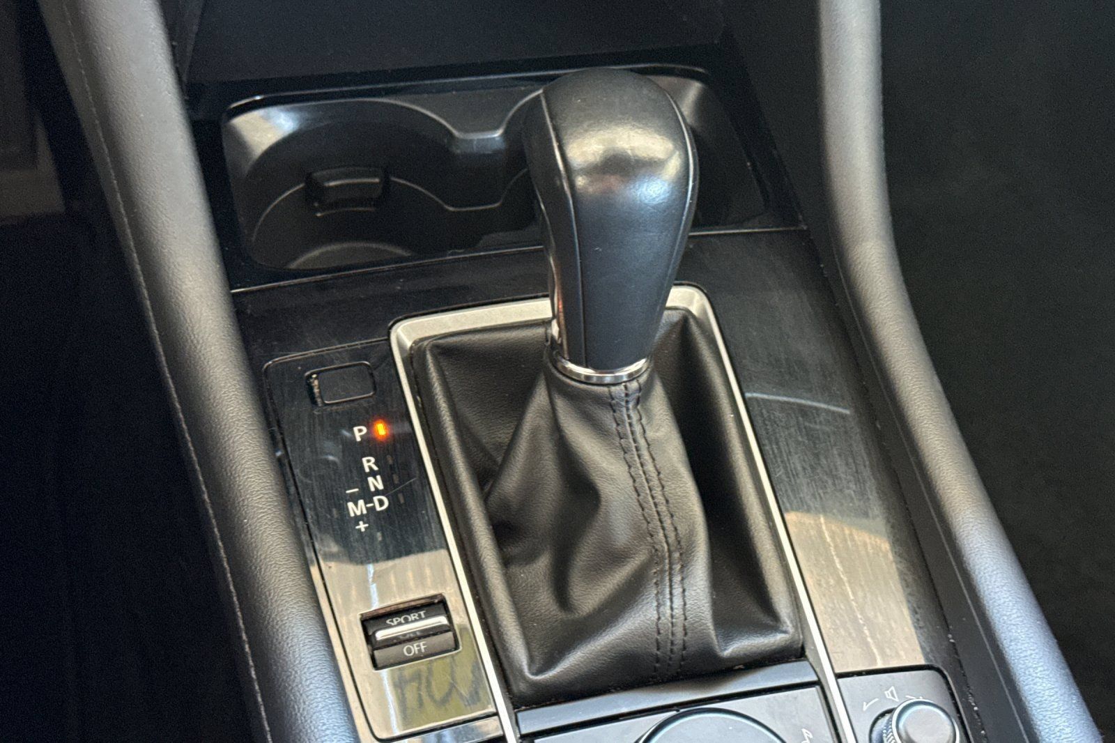 Used 2024 MAZDA MAZDA3 s FWD image 29