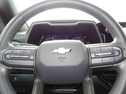 Used 2024 Chevrolet Colorado W/T RWD image 21