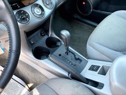Used 2008 Toyota RAV4 Limited AWD/4WD image 21