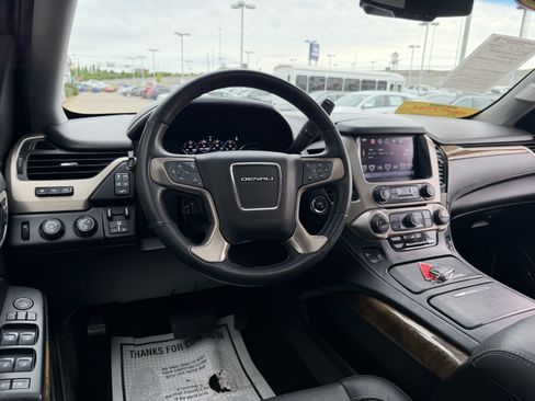 Used 2016 GMC Yukon Denali w/ Open Road Package AWD/4WD image 32