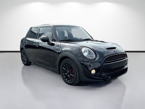 Used 2019 MINI Cooper S FWD image 1