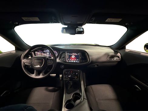 Used 2015 Dodge Challenger R/T Scat Pack RWD image 37