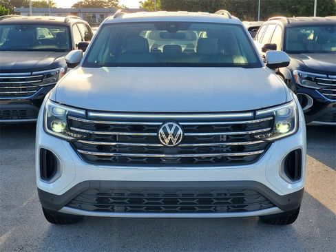 New 2026 Volkswagen Atlas SE image 2