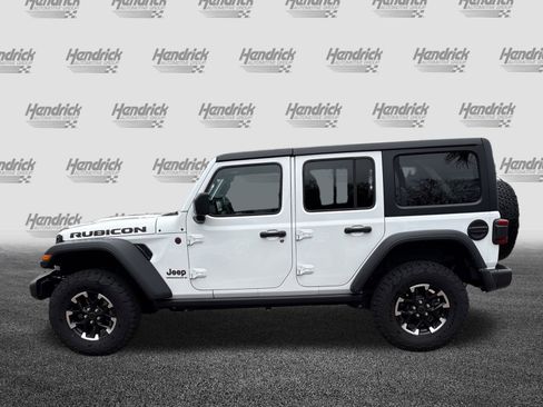 Used 2024 Jeep Wrangler Unlimited Rubicon w/ Technology Group image 7