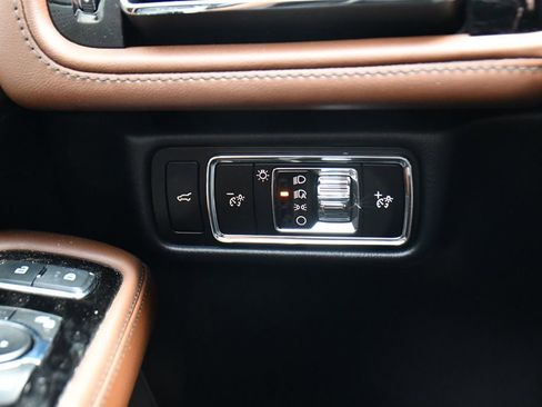 Used 2023 Lincoln Aviator Reserve w/ Equipment Group 201A AWD/4WD image 31