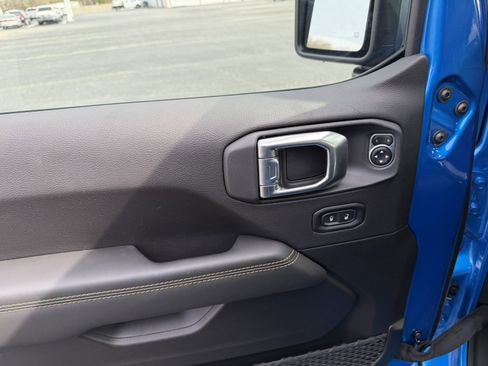 New 2026 Jeep Gladiator Sport AWD/4WD image 14