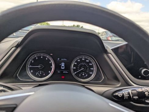 Used 2023 Hyundai Sonata SE FWD image 19