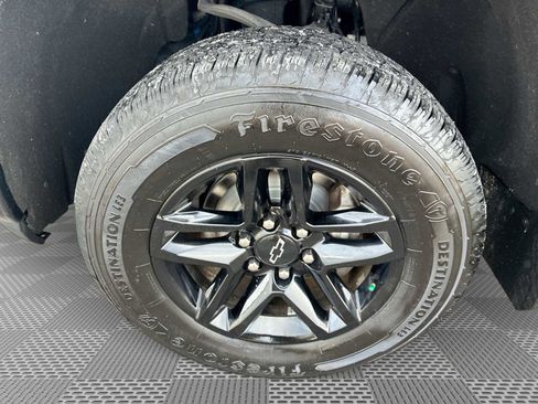 Certified 2019 Chevrolet Silverado 1500 Custom Trail Boss w/ Custom Convenience Package image 32