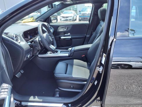 New 2025 Mercedes-Benz GLA 35 AMG 4MATIC image 9