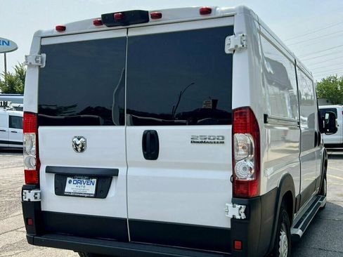 Used 2025 RAM ProMaster 2500 w/ U-Haul Equipment Group FWD image 29