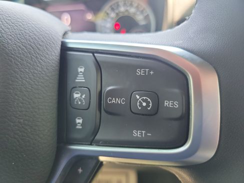 Used 2025 RAM 1500 Big Horn AWD/4WD image 18
