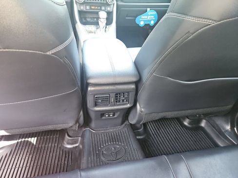 Used 2020 Toyota RAV4 XLE Premium AWD/4WD image 25
