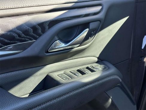 Used 2023 GMC Yukon Denali image 18