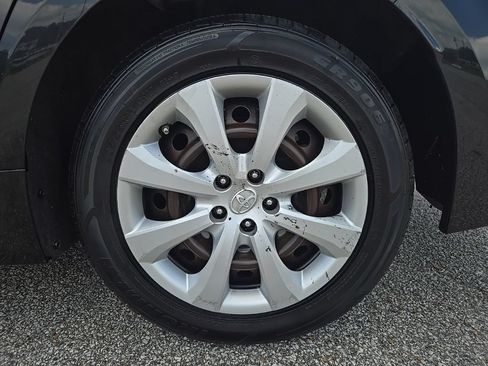 Used 2020 Toyota Corolla LE FWD image 27