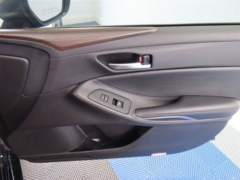 Used 2021 Toyota Avalon XLE w/ Moonroof Package FWD image 34