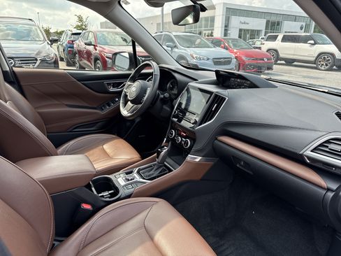Used 2019 Subaru Forester Touring AWD/4WD image 18