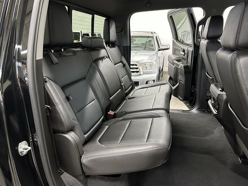 Used 2019 Chevrolet Silverado 1500 LT Trail Boss AWD/4WD image 34