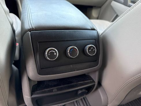 Used 2015 Buick Enclave Leather FWD image 10