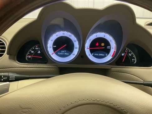 Used 2009 Mercedes-Benz SL 550 image 3