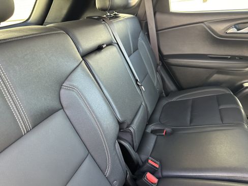 Used 2023 Chevrolet Blazer LT image 11