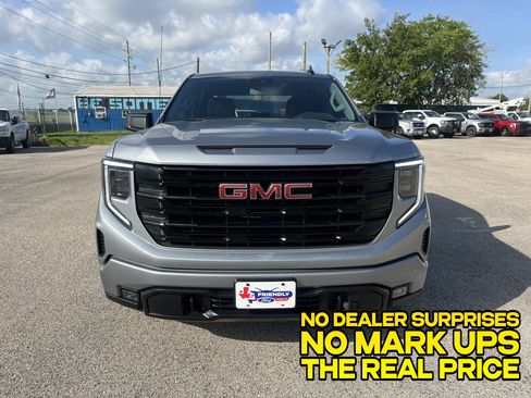 Used 2025 GMC Sierra 1500 Elevation RWD image 8