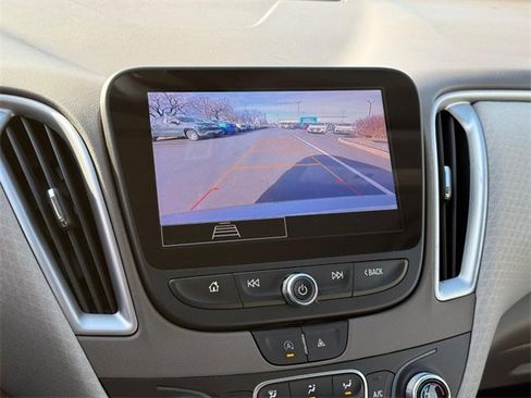 Used 2024 Chevrolet Malibu LT image 23