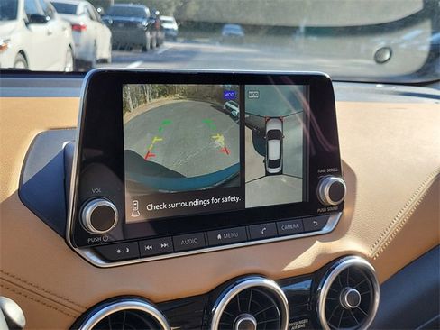 Used 2025 Nissan Sentra SV w/ SV Premium Package image 24