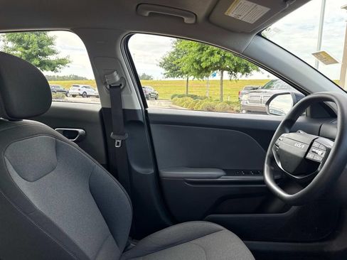 Used 2025 Kia K4 FWD image 14